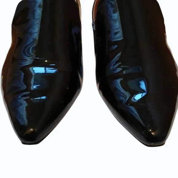 CALVIN KLEIN Elegant Black Patent Leather Loafers - Like New - Picture 5 of 12
